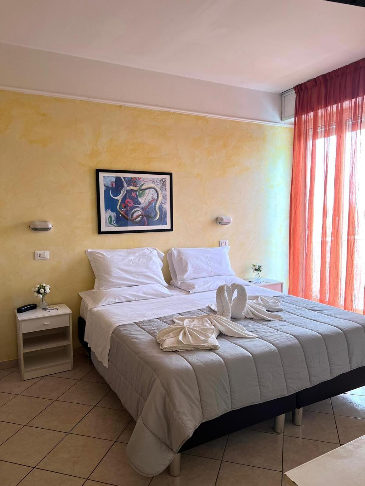 Hotel Naica Rimini Dış mekan fotoğraf